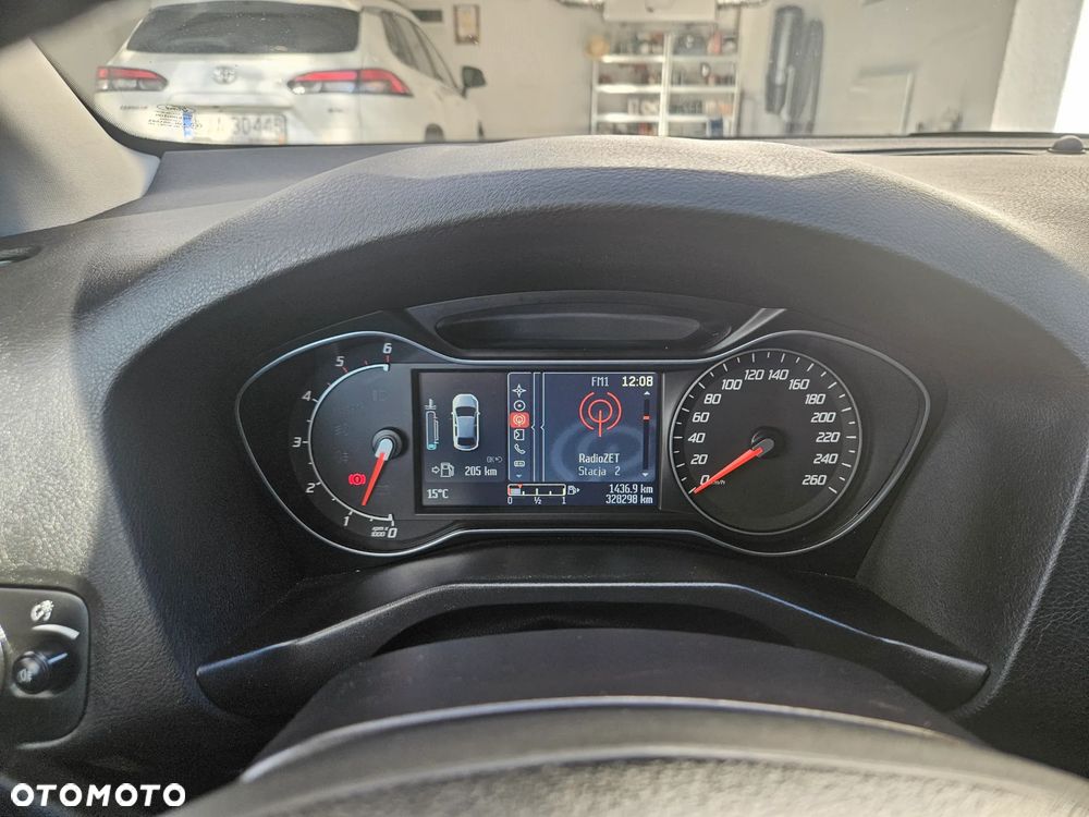 Ford Mondeo - 12