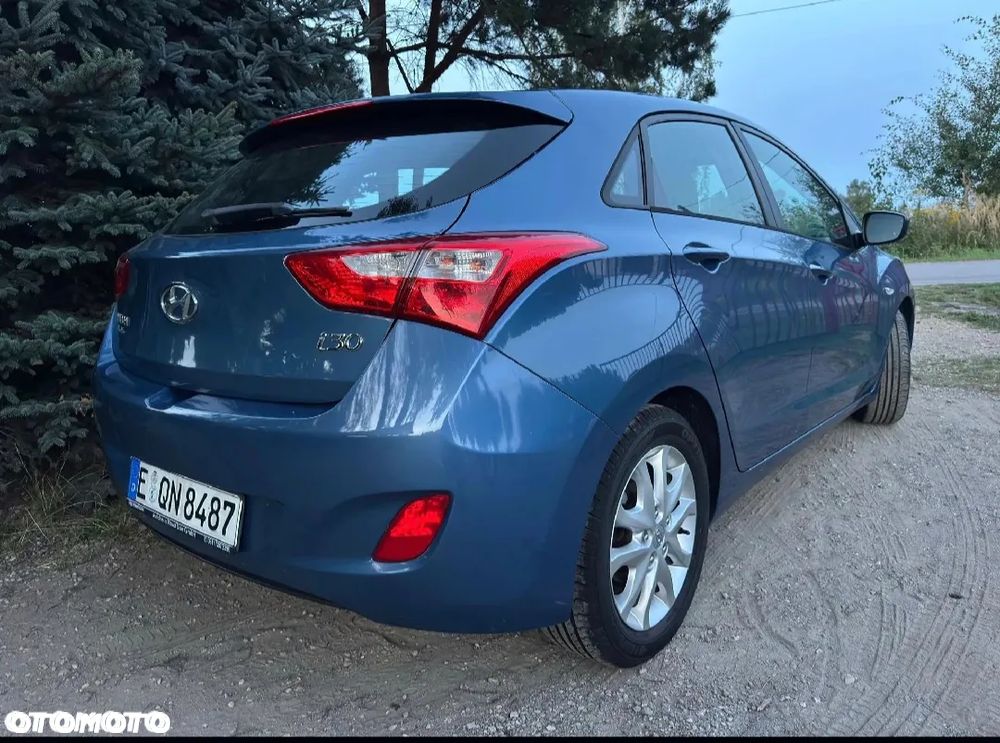 Hyundai i30 blue 1.4 Style - 4
