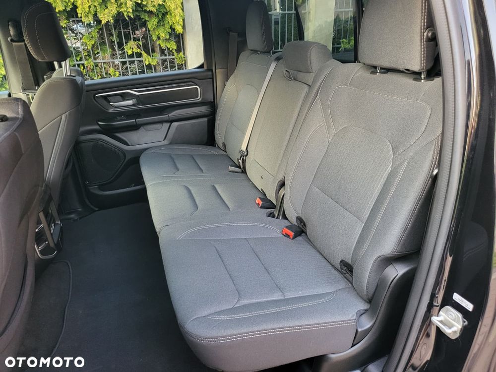 RAM 1500 5.7 Crew Cab Shortbed Bighorn Black - 12