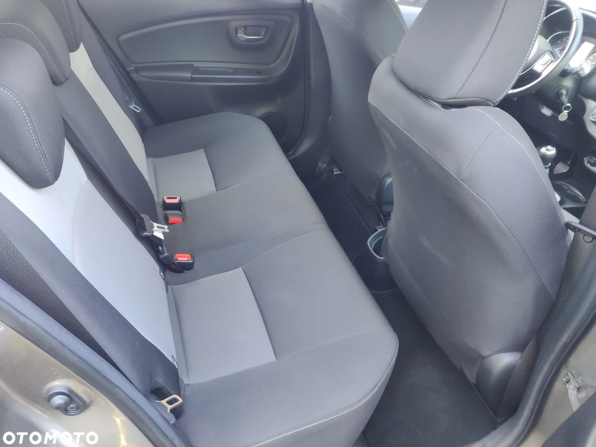 Toyota Yaris - 12