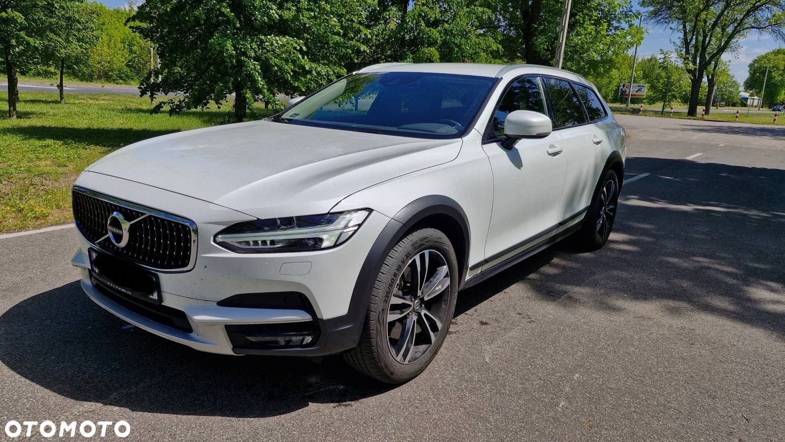 Volvo V90 Cross Country D5 AWD Pro - 1