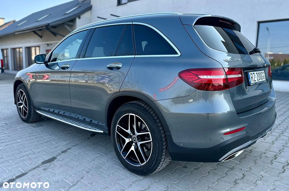 Mercedes-Benz GLC - 7