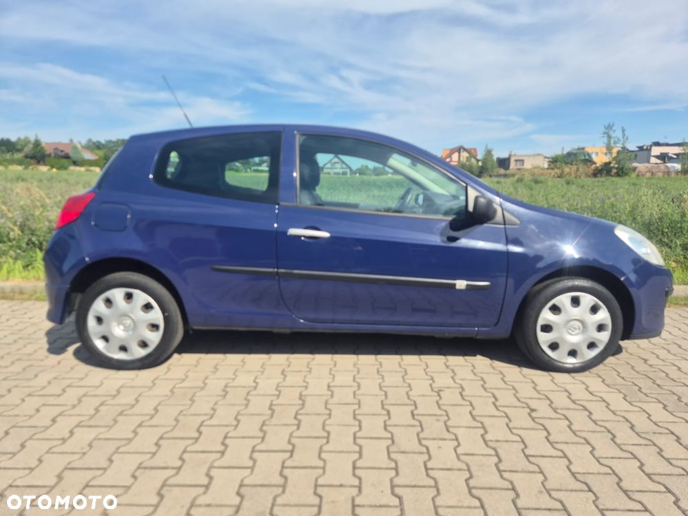Renault Clio 1.2 16V 75 Dynamique - 8