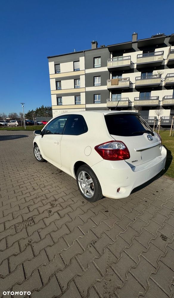Toyota Auris 1.33 VVT-i Terra - 12