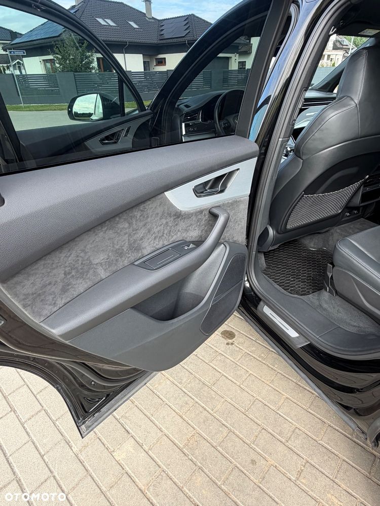 Audi Q7 50 TDI mHEV Quattro S Line Tiptr - 17