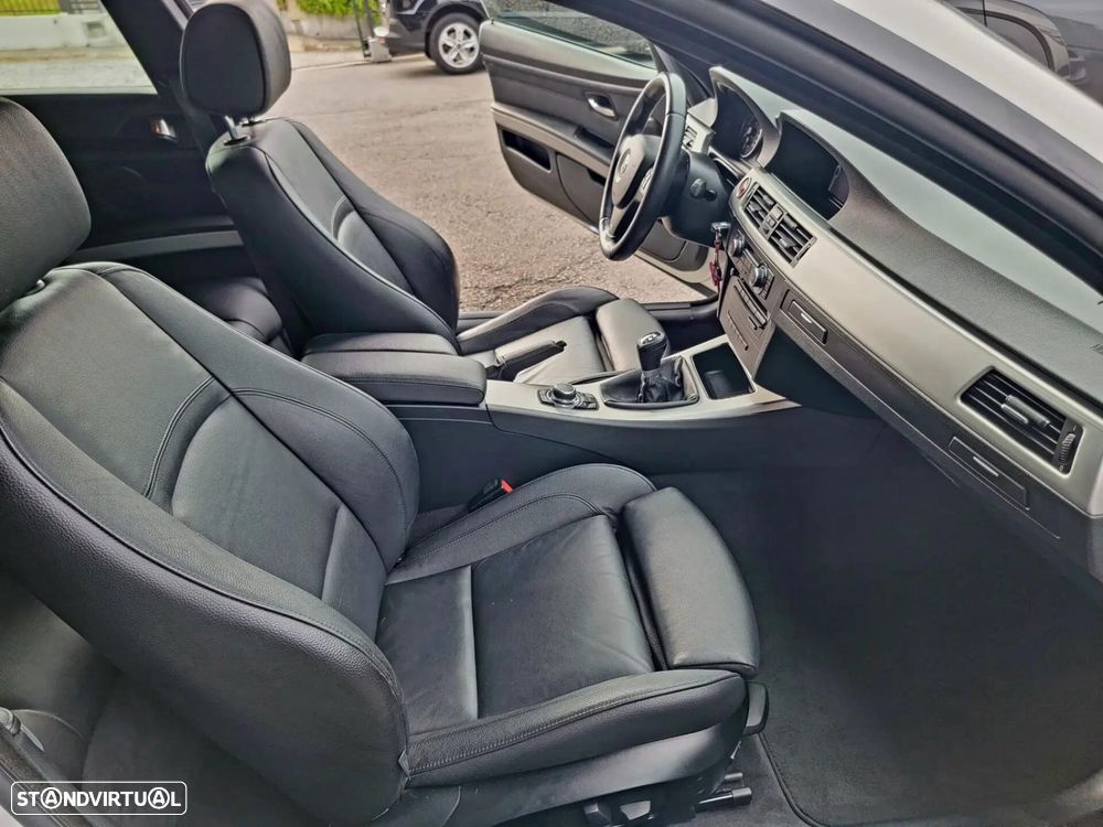 BMW 325 i M Sport Edition - 15