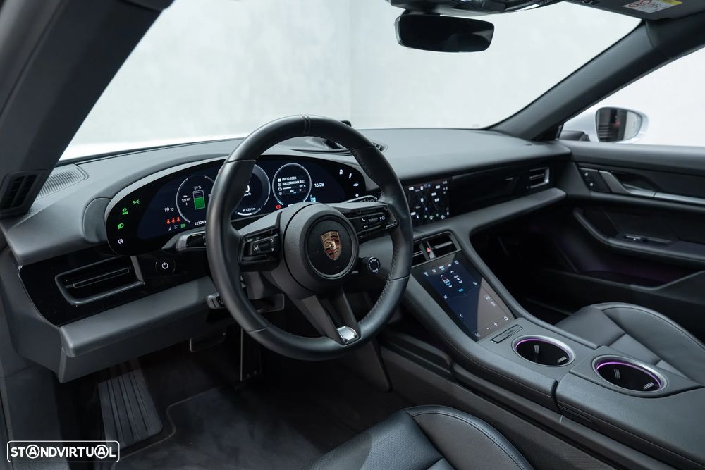 Porsche Taycan Sport Turismo Standard - 18