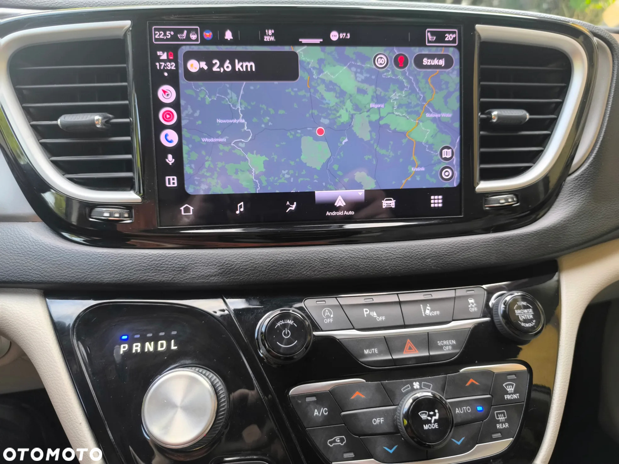 Chrysler Pacifica - 19