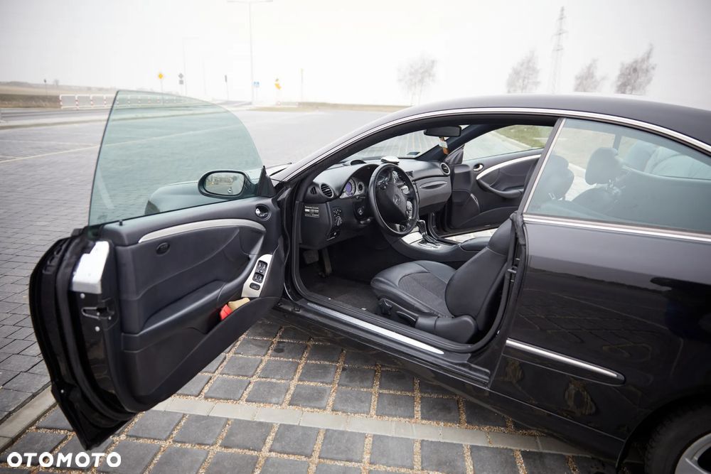 Mercedes-Benz CLK - 10