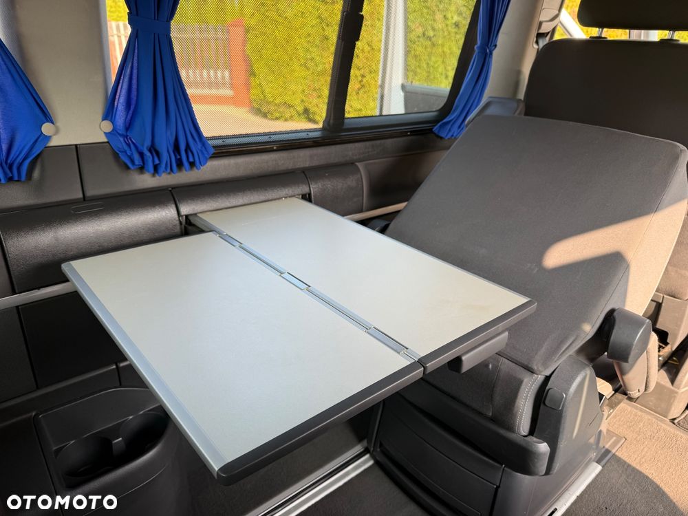 Volkswagen Multivan - 26