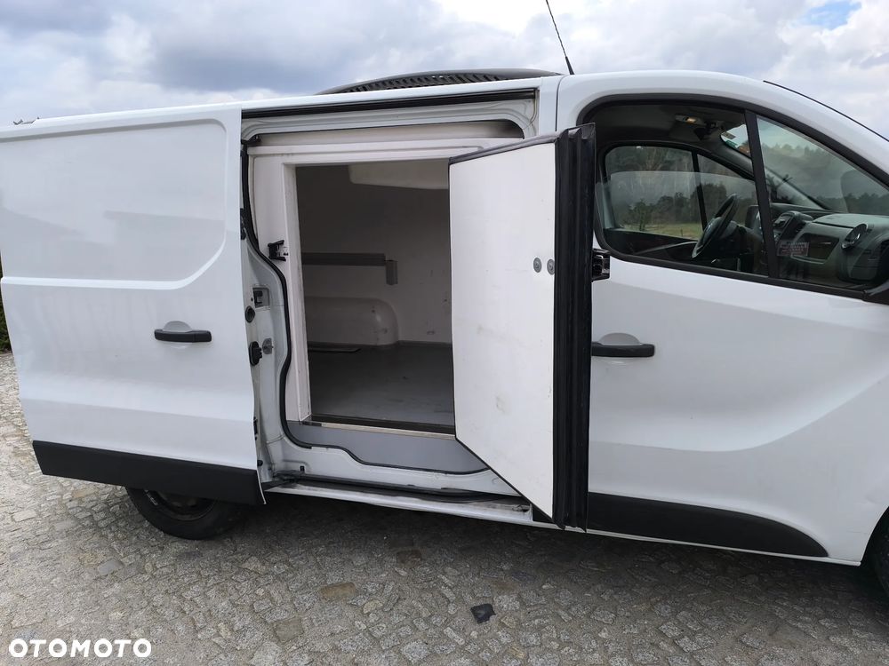 Nissan NV300 - 6