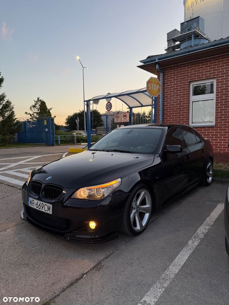BMW Seria 5 525d Edition Sport - 6