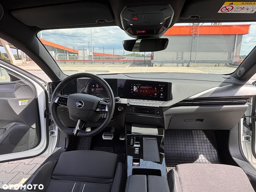 Opel Astra 1.2 T GS S&S - 18
