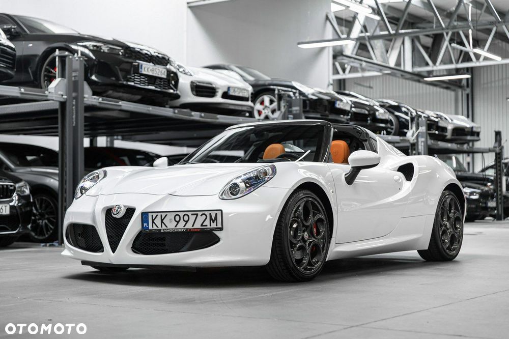 Alfa Romeo 4C - 14