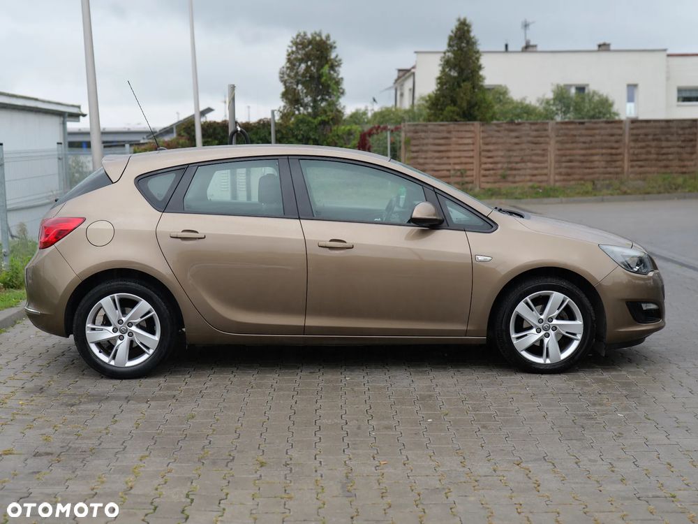 Opel Astra 1.4 T Enjoy - 7