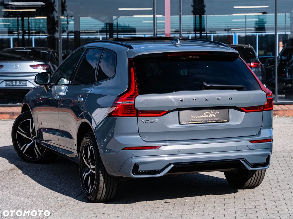 Volvo XC 60 B4 D Plus Dark - 5