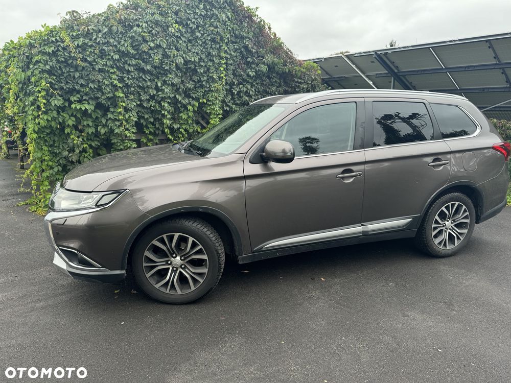 Mitsubishi Outlander 2.2 DID Intense + 4WD - 2