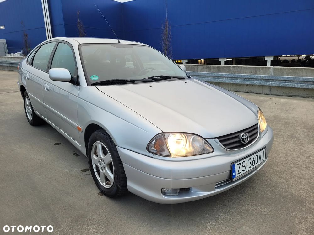 Toyota Avensis - 9
