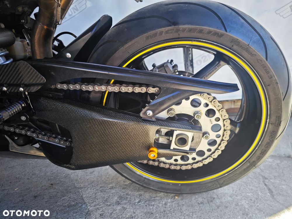 Yamaha YZF - 21