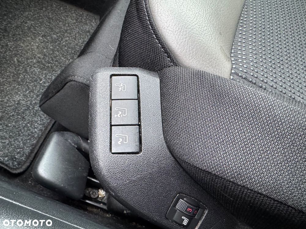 Citroën C4 Grand Picasso e-HDi 115 Intensive - 19