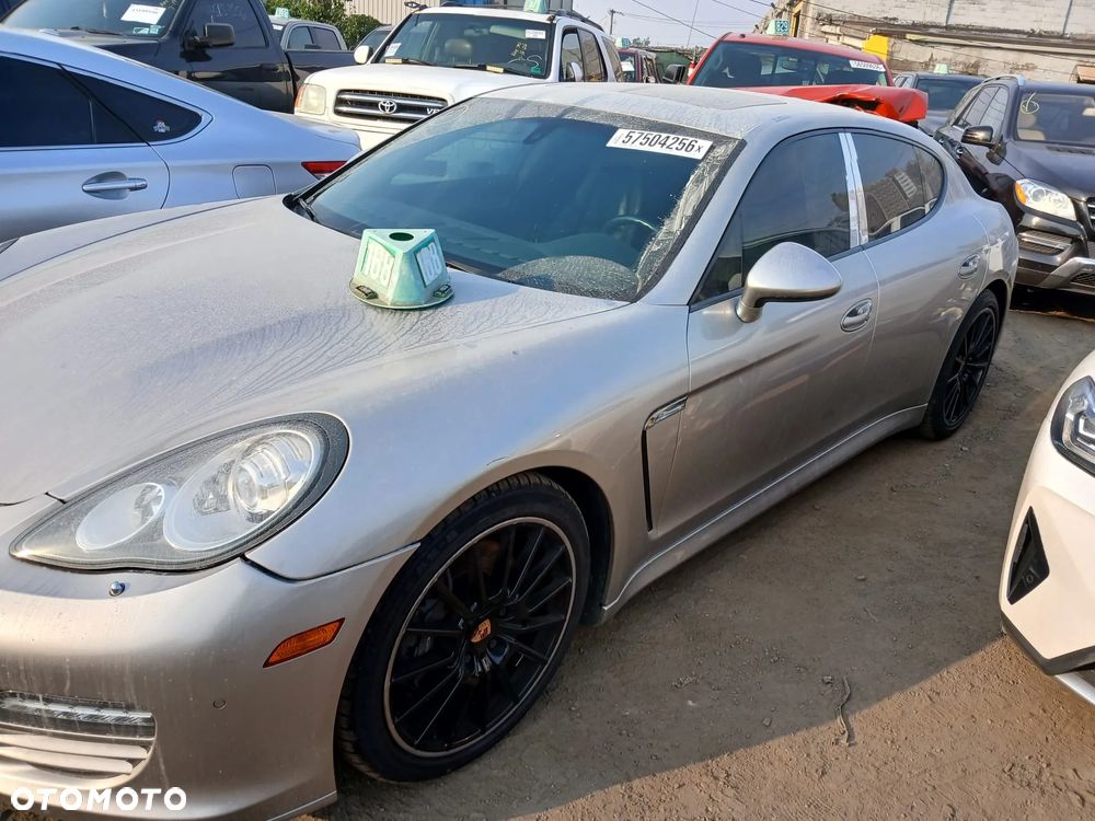 Porsche Panamera 4 PDK - 2
