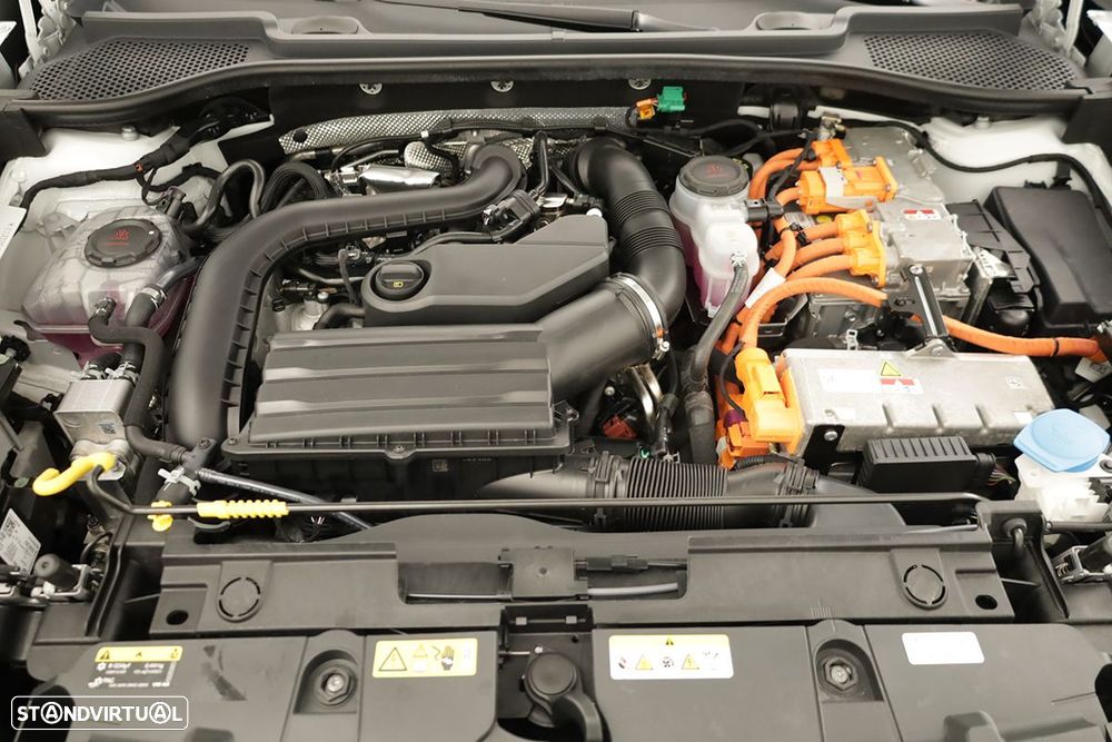 Cupra Formentor 1.5 e-Hybrid DSG - 25