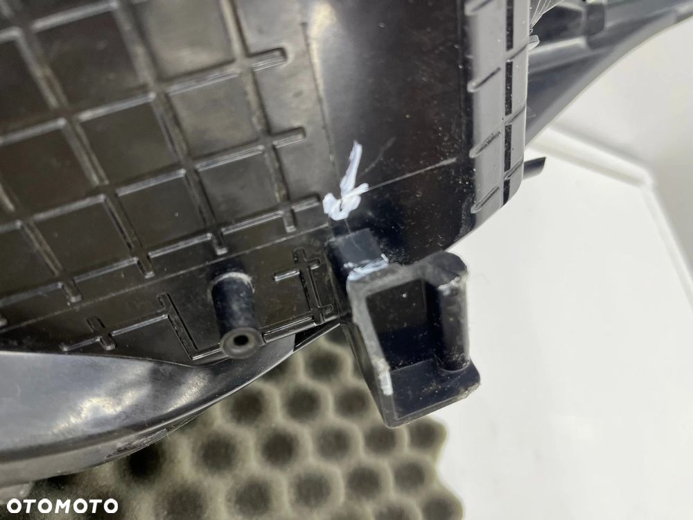 Lampa reflektor Kia Ceed II 2 Proceed 2 II 12-18r. prawa przednia soczewka + pasek LED prawy przód E - 17