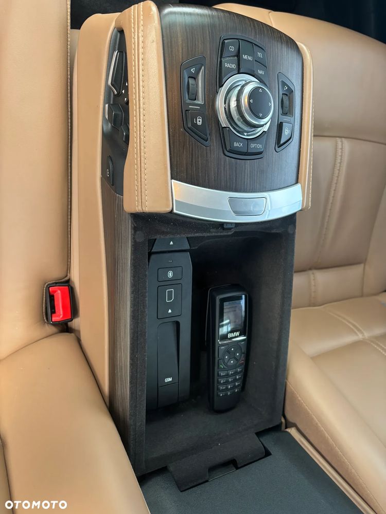 BMW Seria 7 - 18