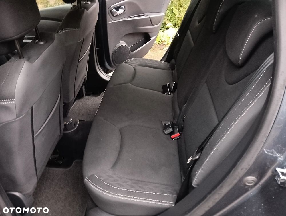 Renault Clio TCe 90 Limited - 17