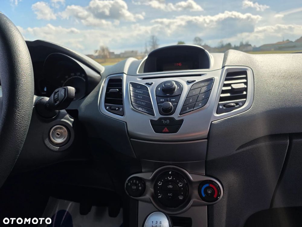 Ford Fiesta 1.25 Trend Edition - 14