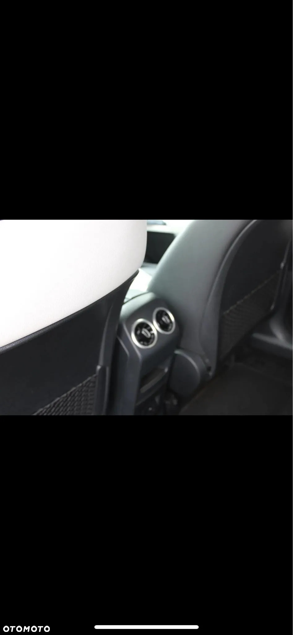Mercedes-Benz GLB 250 4-Matic AMG Line 8G-DCT - 24