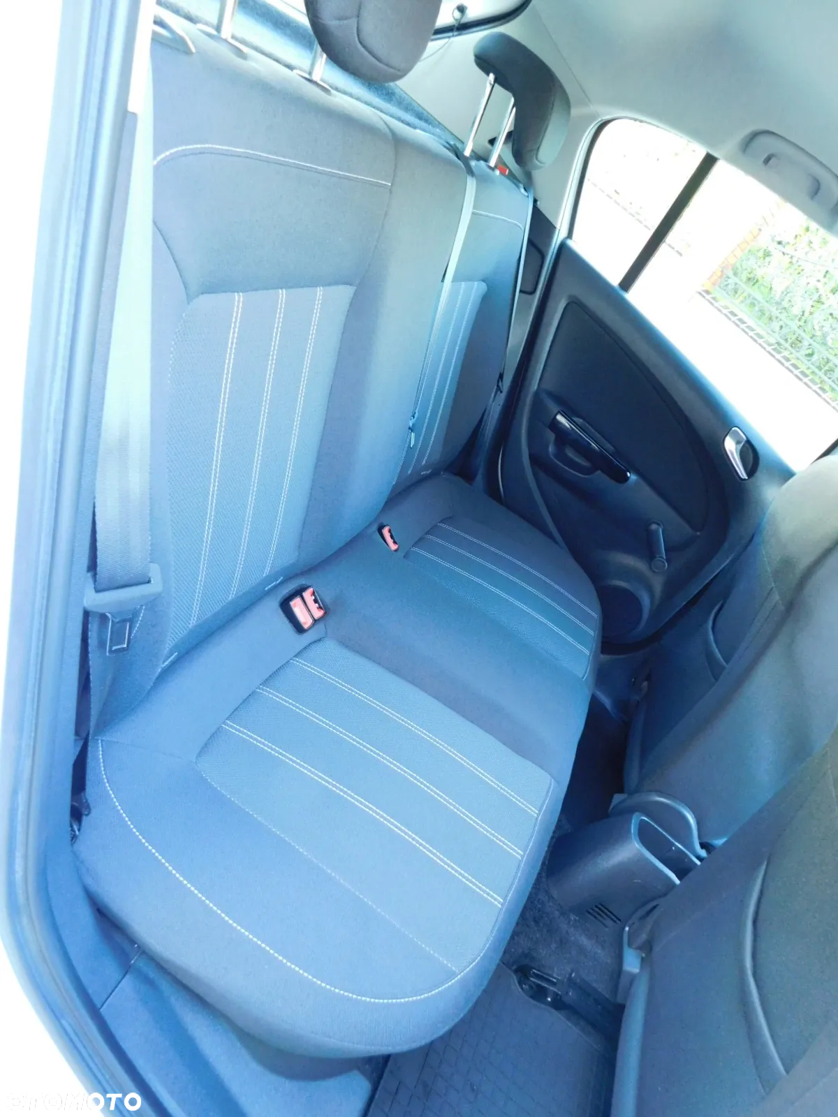 Opel Corsa 1.4 16V Innovation - 24