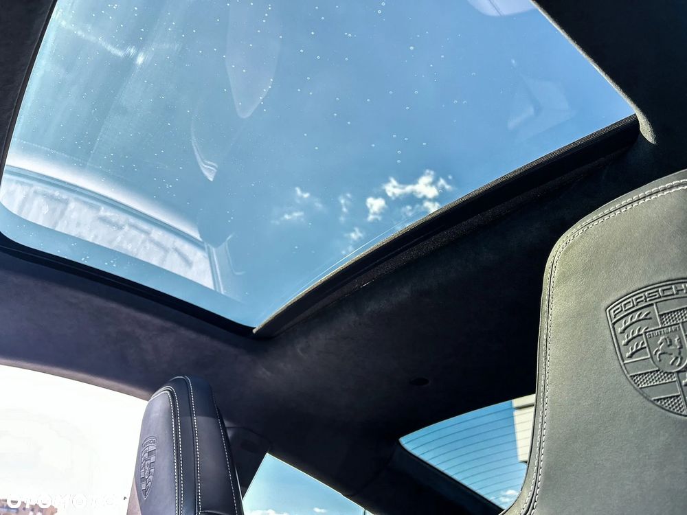 Porsche 911 Carrera S - 27