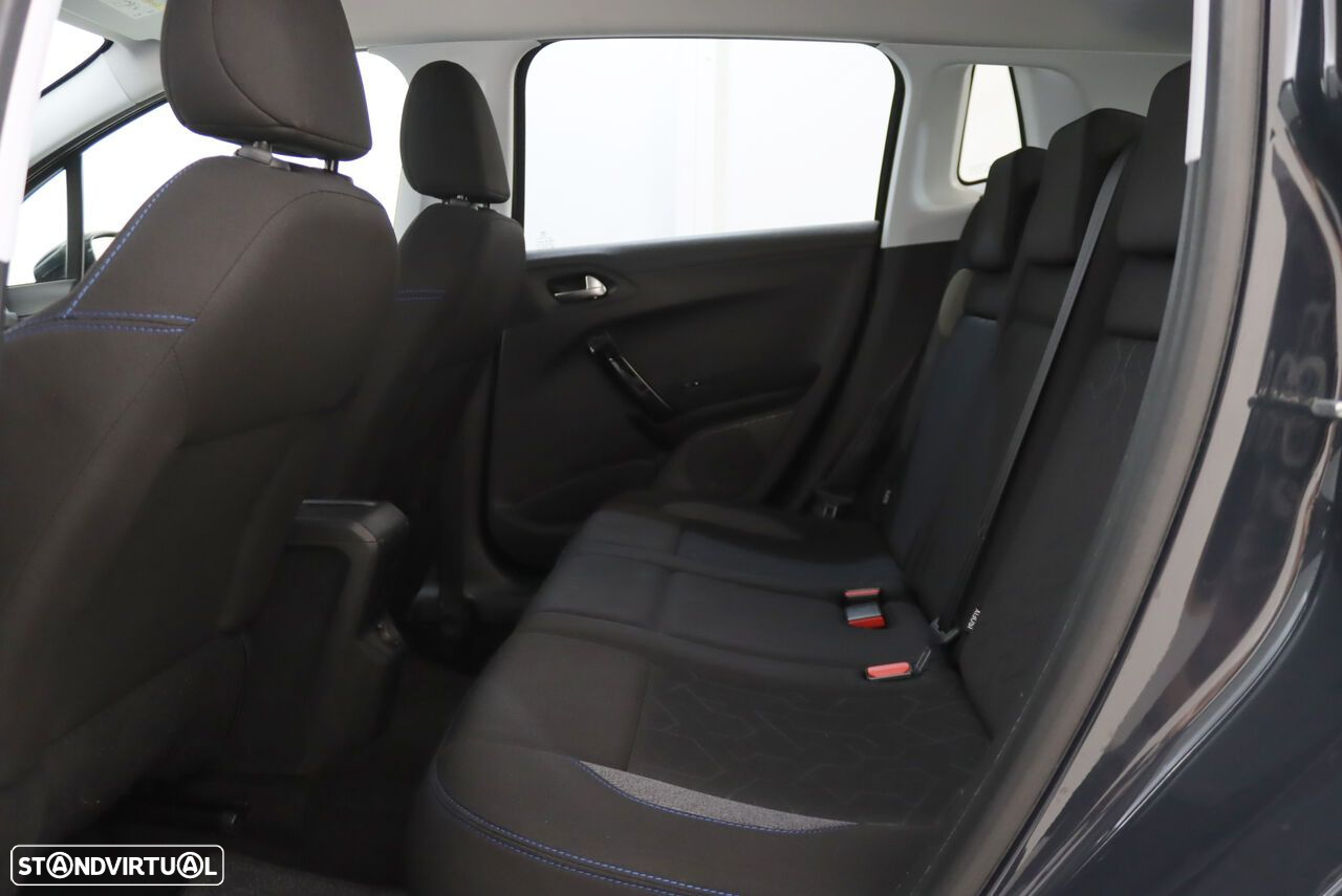 Peugeot 2008 1.5 BlueHDi Signature - 9