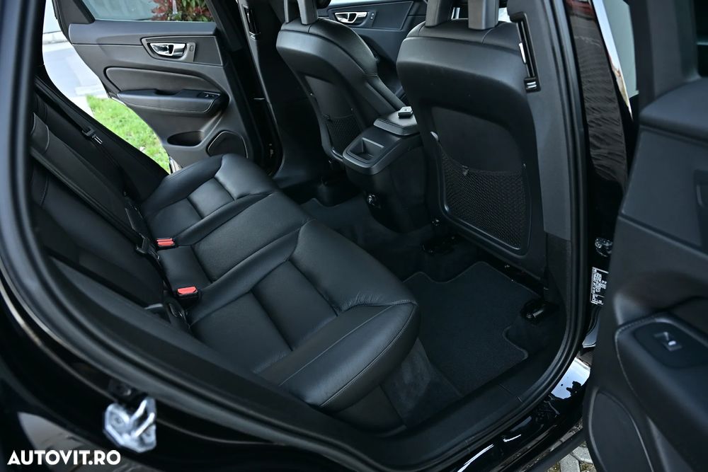 Volvo XC 60 D5 AWD Geartronic Momentum - 19