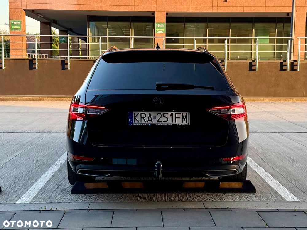 Skoda Superb 2.0 TDI Sportline DSG - 4