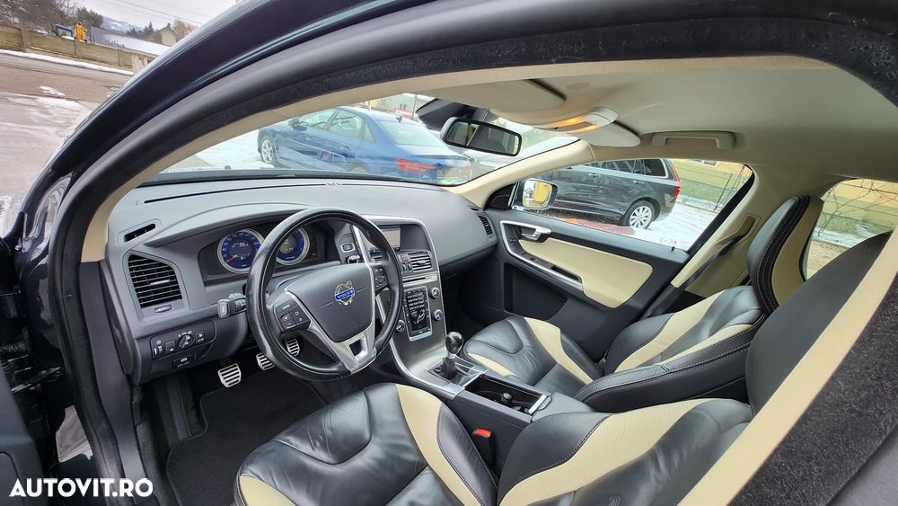 Volvo XC 60 D4 RDesign - 12