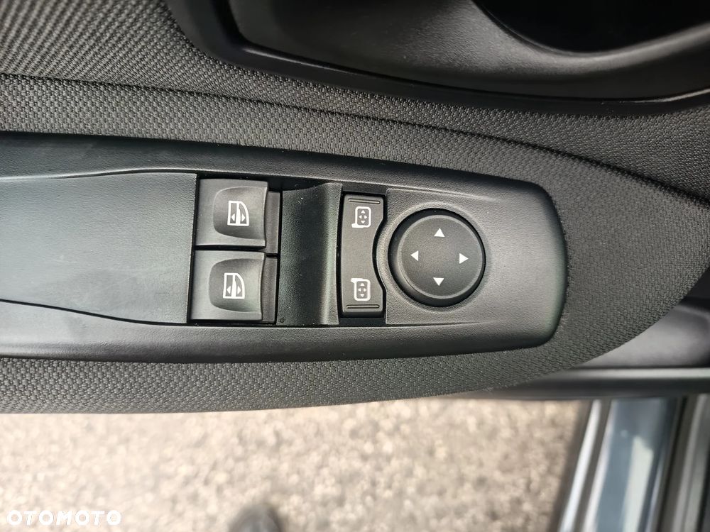 Renault Scenic 1.6 16V 110 TomTom Edition - 25