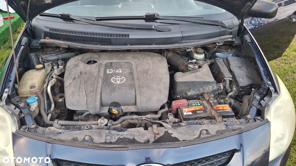 Toyota Auris 1.4 D-4D Luna - 4