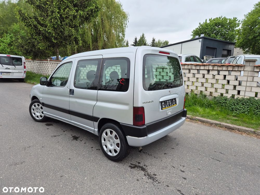 Peugeot Partner Kombi 110 Premium - 11