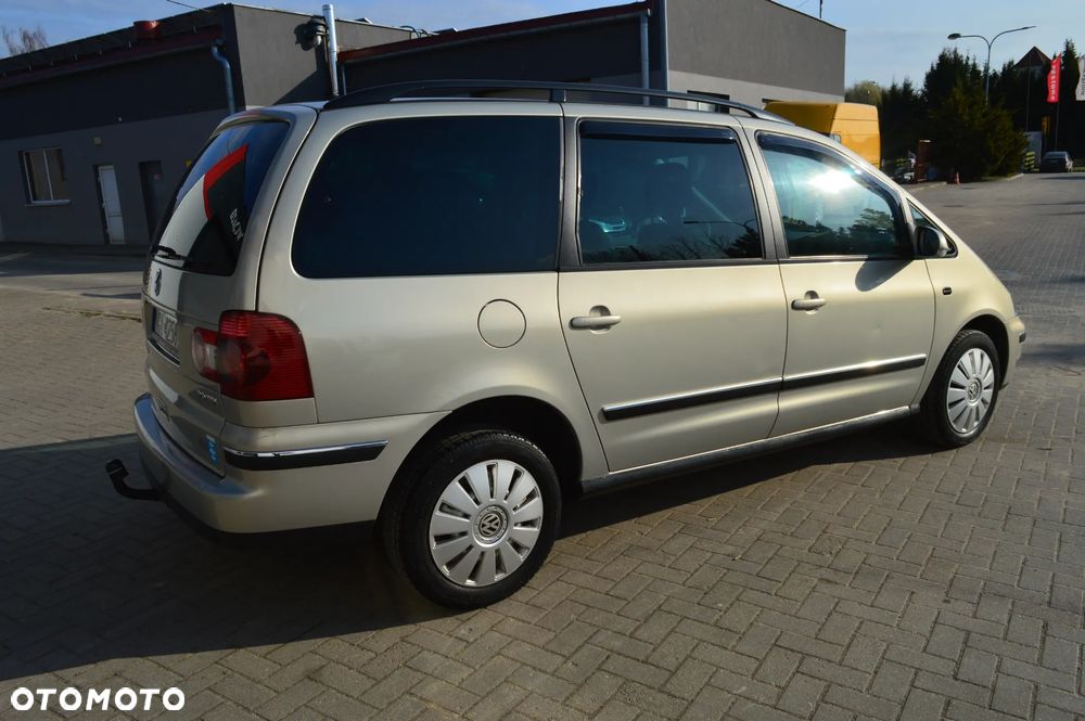 Volkswagen Sharan 2.0 TDI Highline - 9