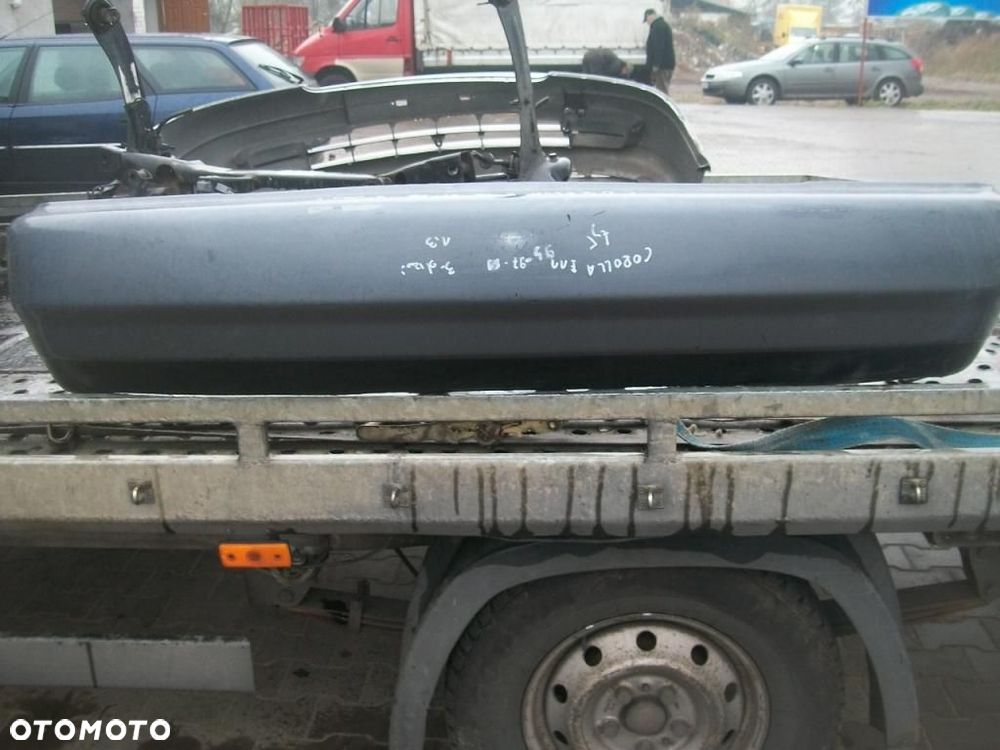 Zderzak tył Toyota Corolla e10 92-96 3-drzwi - 1