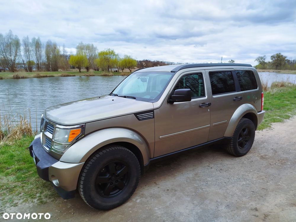 Dodge Nitro - 31