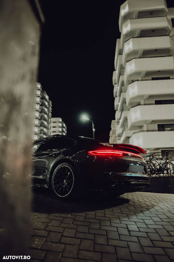 Porsche Panamera 4S - 3