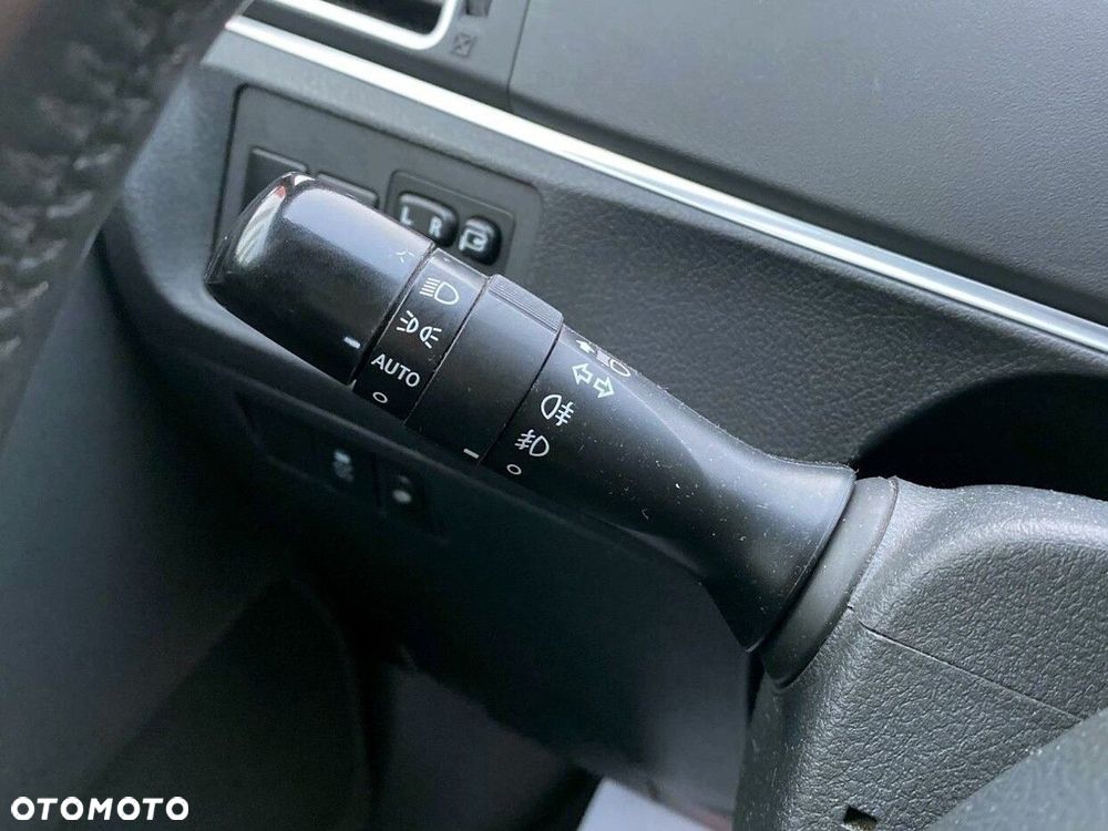 Toyota Verso 1.8 Premium 7os EU6 - 24