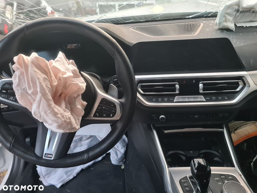 BMW Seria 3 M340i xDrive - 16