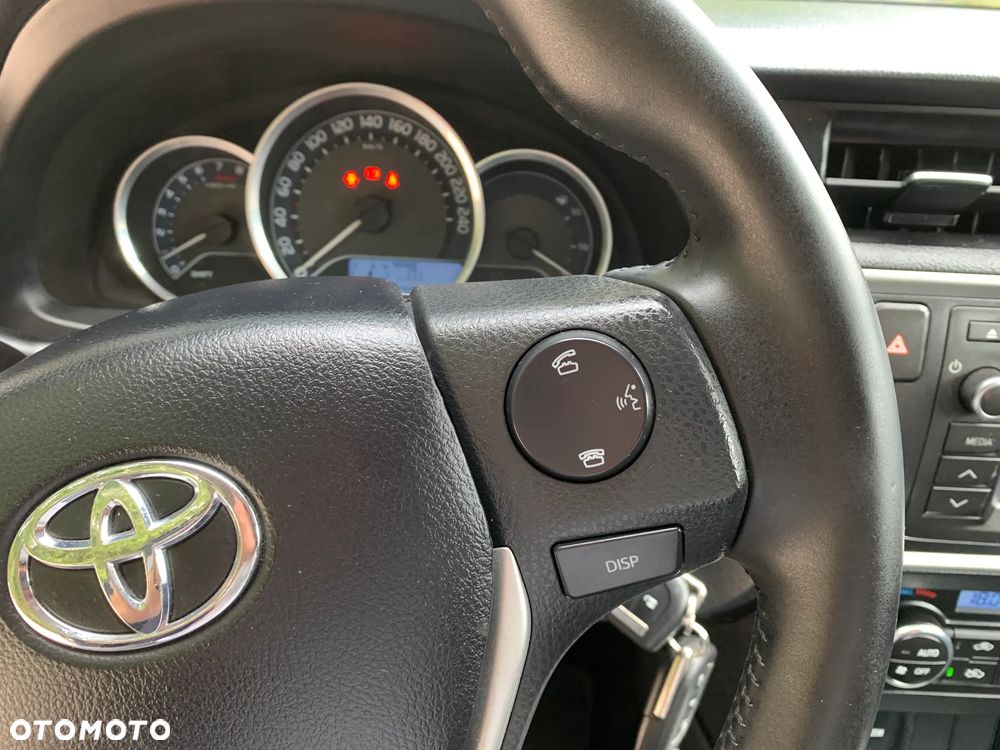 Toyota Auris 1.6 Prestige - 25