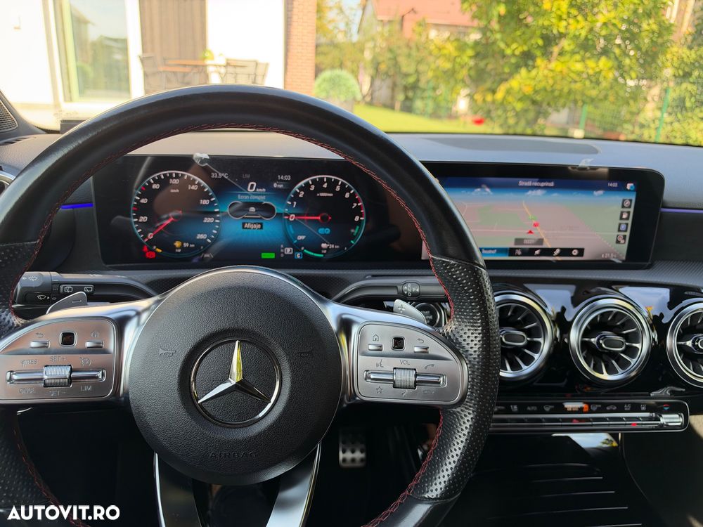 Mercedes-Benz A 250 - 25