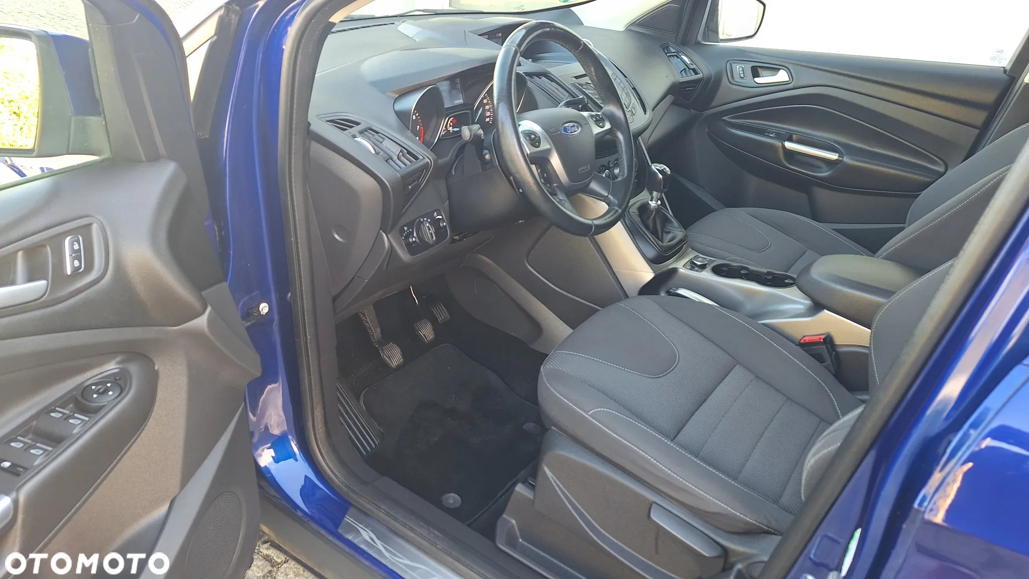 Ford Kuga 1.5 EcoBoost 2x4 Cool & Connect - 11