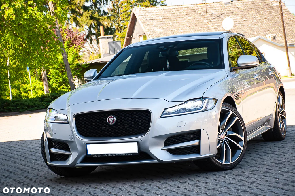 Jaguar XF 2.0 T R-Sport - 6
